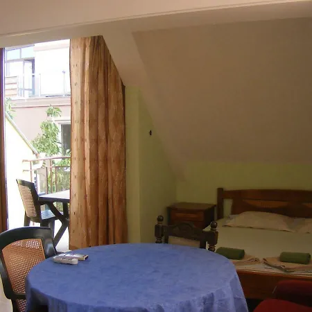 Guest house 